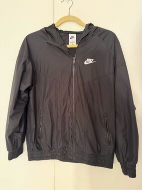 Nike Black Windrunner Full Zip Lightweight Mesh Lined Jacket